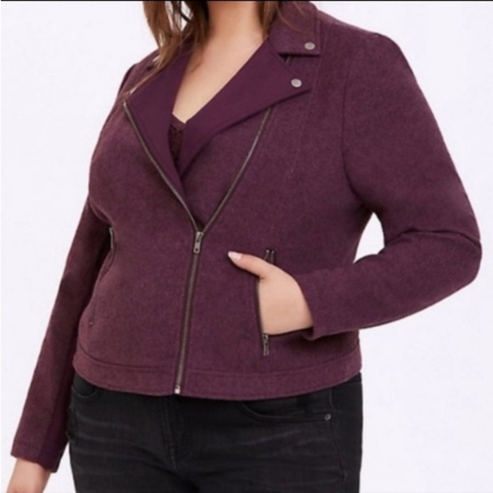 Torrid Asymmetrical Maroon Moto Zip Up Jacket Women’s Size 3 ( 3X PLUS )